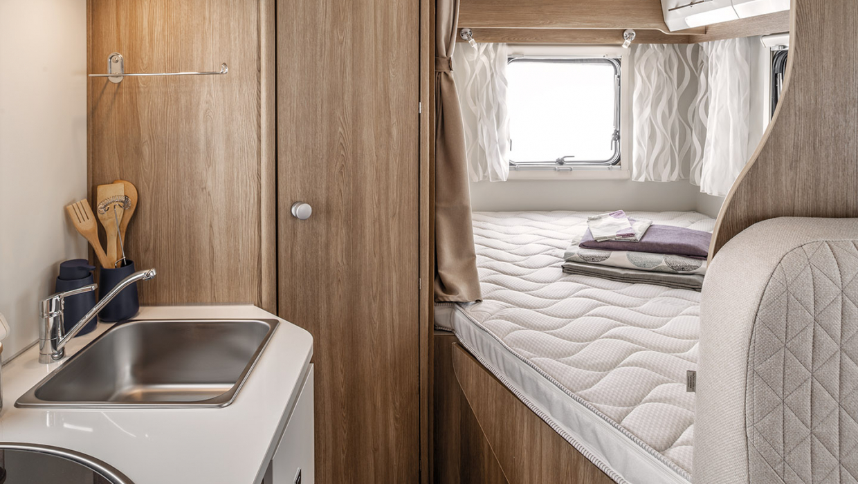 Autocaravana perfilada Seal 12 PLUS Interior