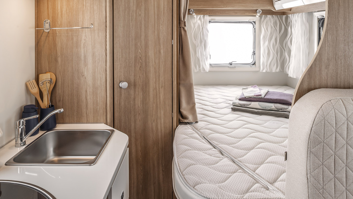 Autocaravana perfilada Seal 12 PLUS Interior