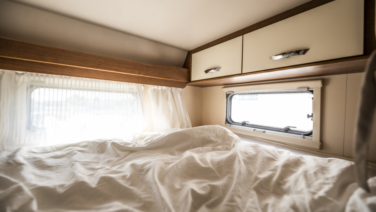 Kayak 14 PLUS Interior