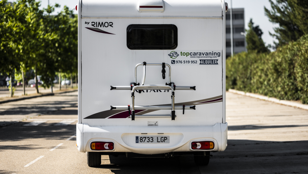 Kayak 14 PLUS Exterior
