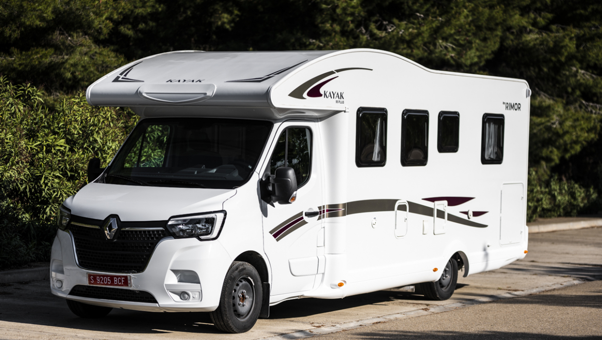 Kayak 95 Plus - autocaravana alquiler exterior