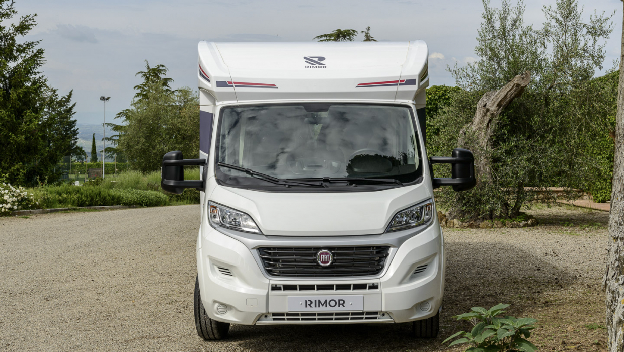 Autocaravana perfilada Seal 12 PLUS Exterior