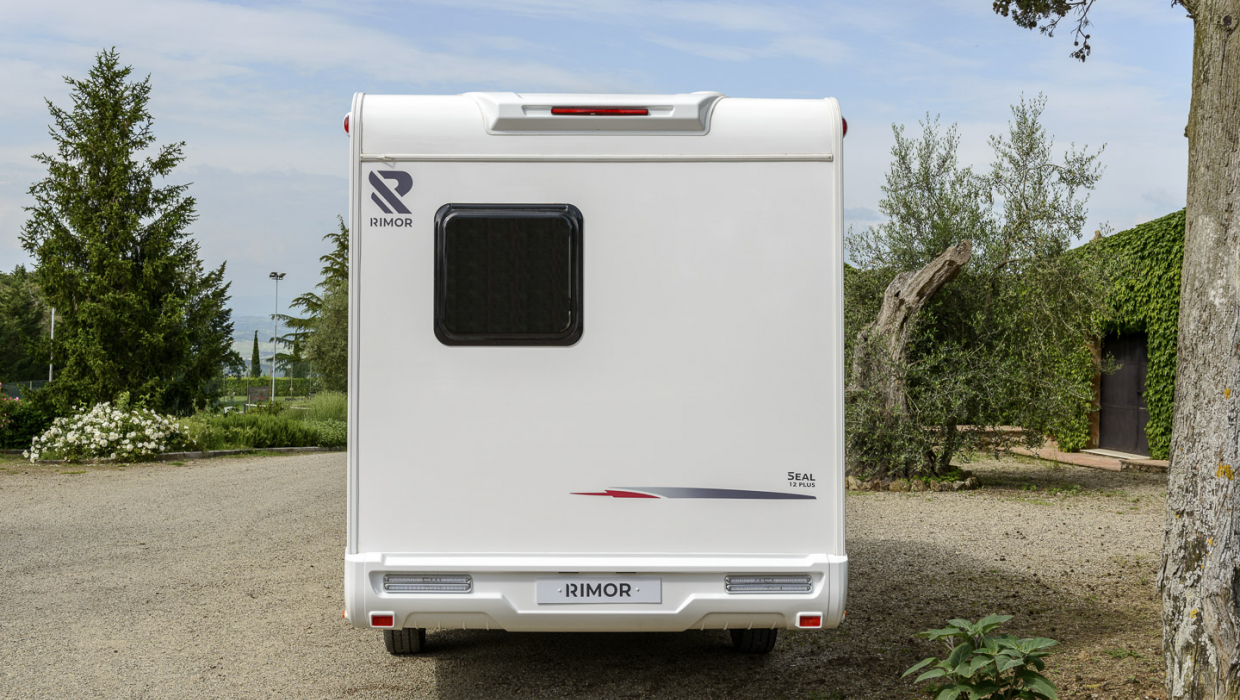 Autocaravana perfilada Seal 12 PLUS Exterior
