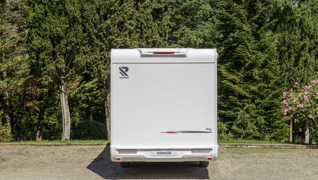 Autocaravana Capuchina Seal 695 Trasera