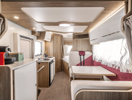 Autocaravana perfilada Seal 12 PLUS Interior