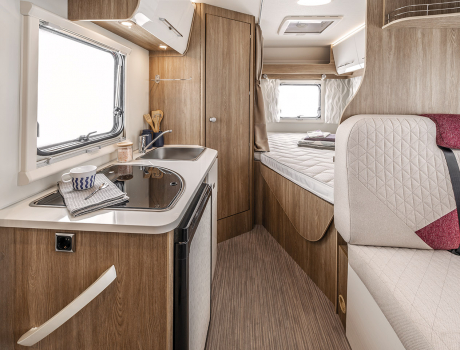Autocaravana perfilada Seal 12 PLUS Interior