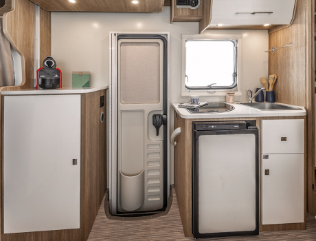 Autocaravana perfilada Seal 12 PLUS Interior