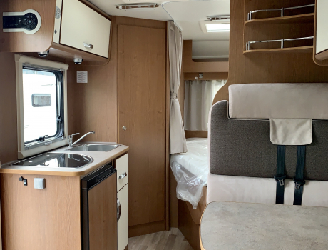 Autocaravana Kayak 12 PLUS Interior