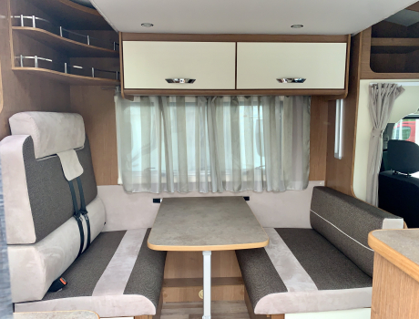 Autocaravana Kayak 12 PLUS Interior