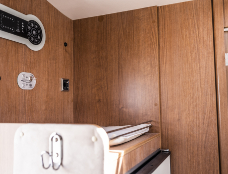 Kayak 95 Plus - autocaravana alquiler interior