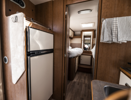 Kayak 95 Plus - autocaravana alquiler interior