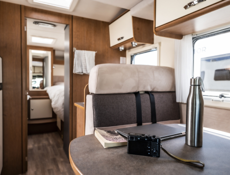 Kayak 95 Plus - autocaravana alquiler interior