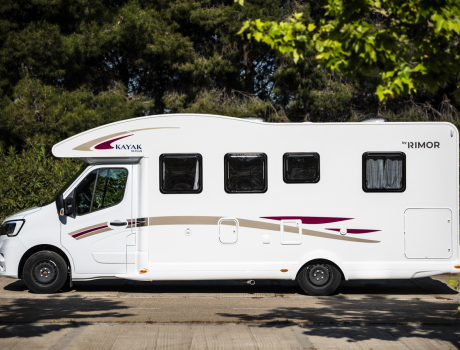 Kayak 95 Plus - autocaravana alquiler exterior