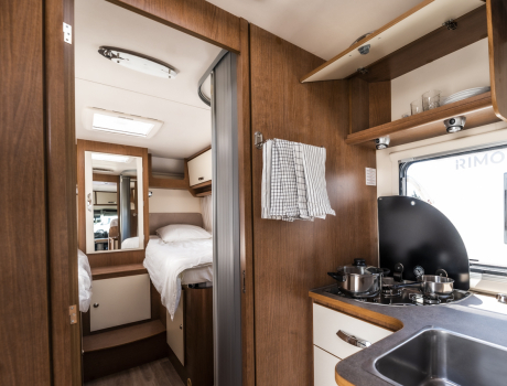 Kayak 95 Plus - autocaravana alquiler interior