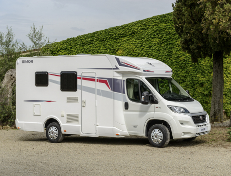 Autocaravana perfilada Seal 12 PLUS Exterior