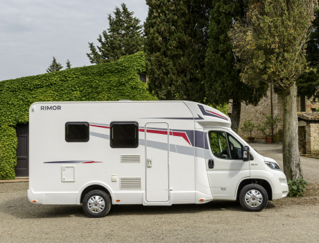 Autocaravana perfilada Seal 12 PLUS Exterior