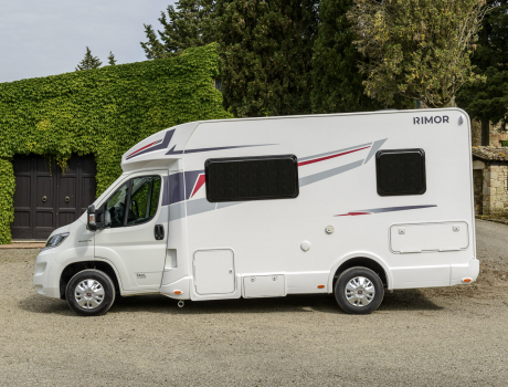Autocaravana perfilada Seal 12 PLUS Exterior