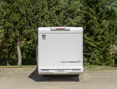 Autocaravana Capuchina Seal 695 Trasera