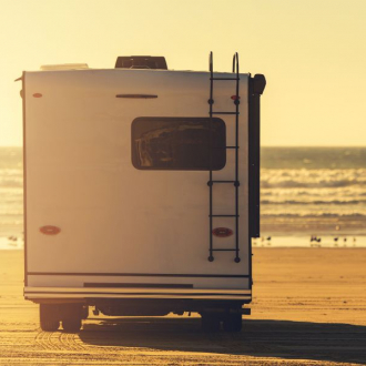 área autocaravanas a pie de playa