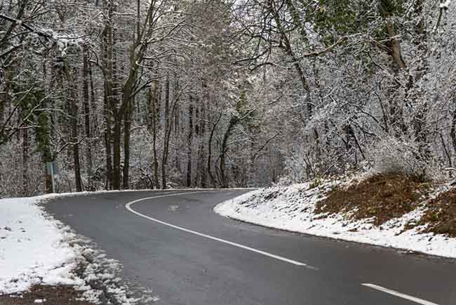 Los consejos imprescindibles para viajar en autocaravana en invierno con nieve