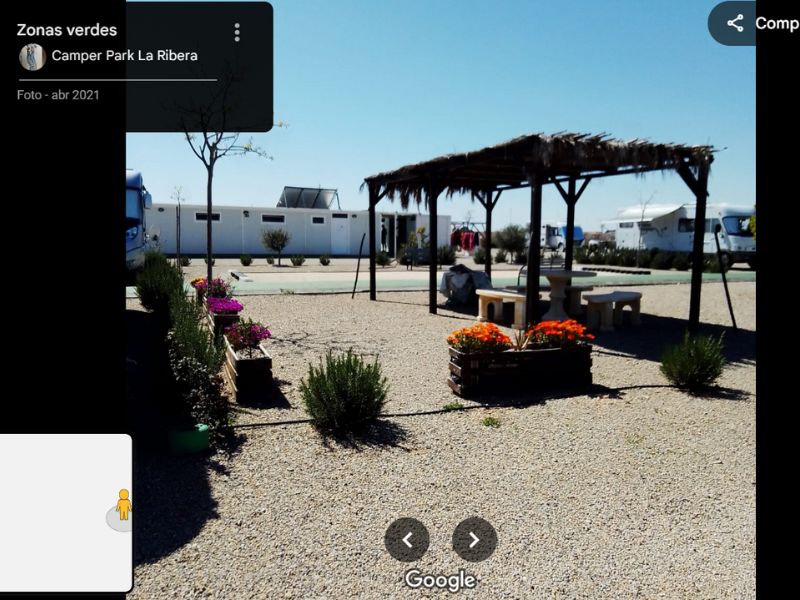 área autocaravanas a pie de playa murcia