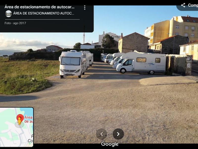 área autocaravanas a pie de playa galicia